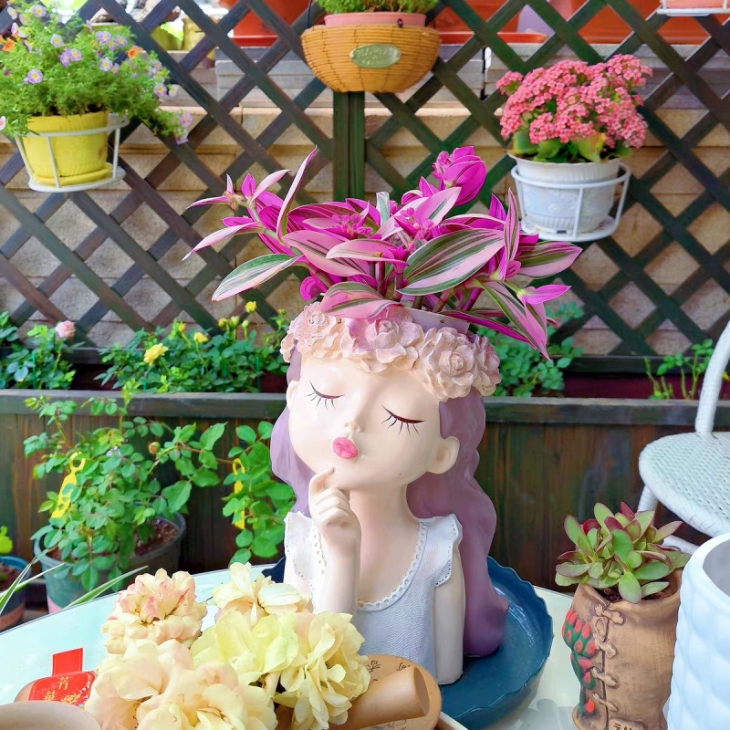 Contemplative Flower Fairy Vas - đánh giá và giá Florist Supply Vases